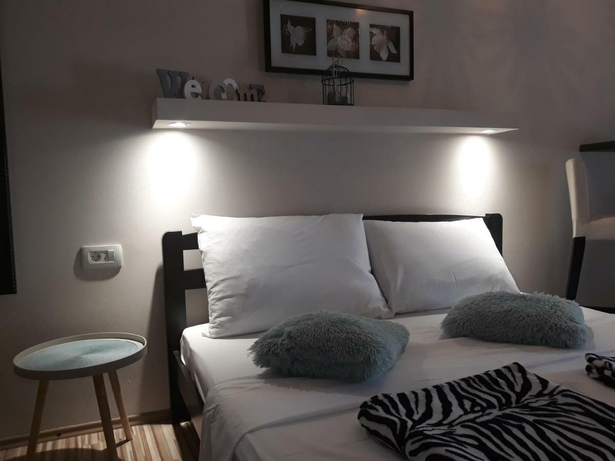 Apartmani Diana Biograd Na Moru Exterior photo