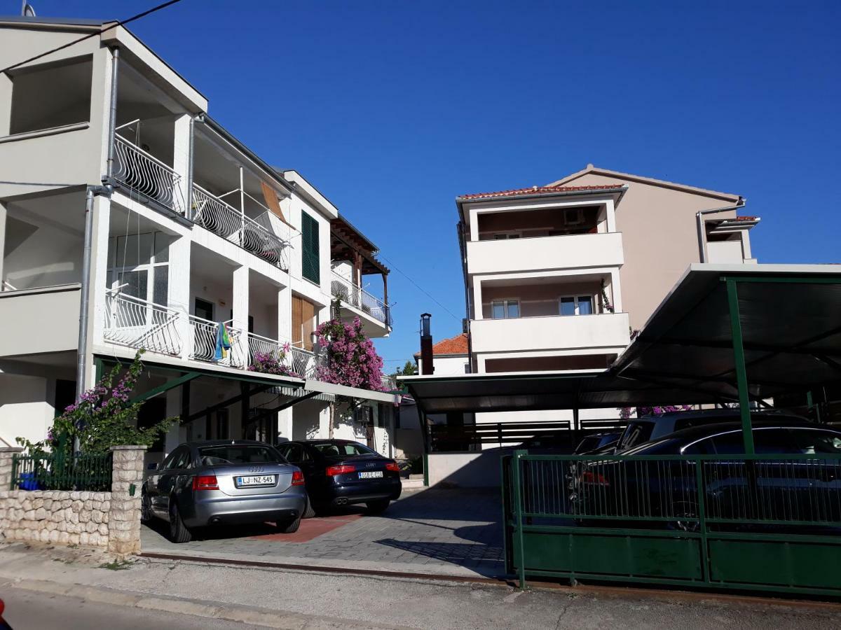 Apartmani Diana Biograd Na Moru Exterior photo